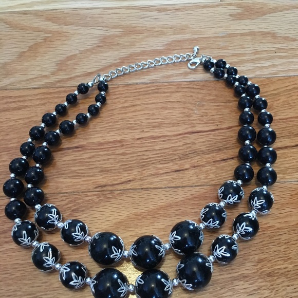 FREE WITH PURCHASE Jewelry Bundle - Picture 6 of 7